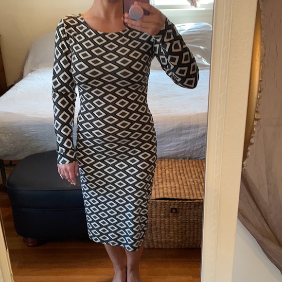 NWT Capella ladies size large fitted dress with geometric pattern - Picture 12 of 15